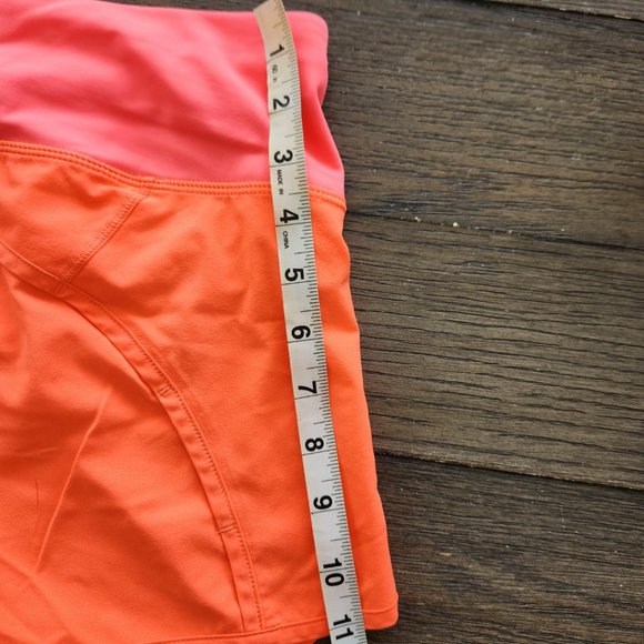 Lululemon Speed Up High-Rise Lined Short - Picture 2 of 5